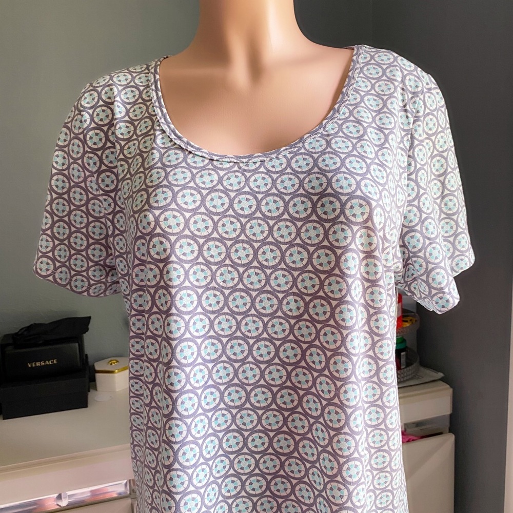 Lula Roe Multi Print Top - Picture 4 of 6
